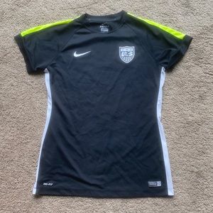 Nike dry fit top. Activewear